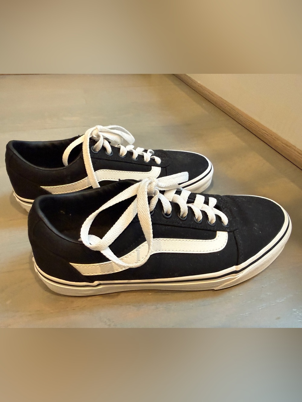 Vans Black & White Women’s Sneakers